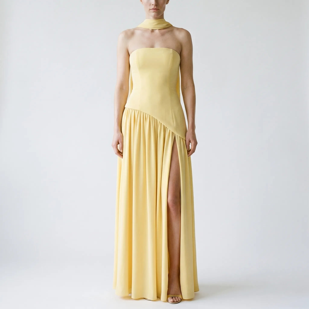 Velourna - Strapless Maxi Dress With High Slit