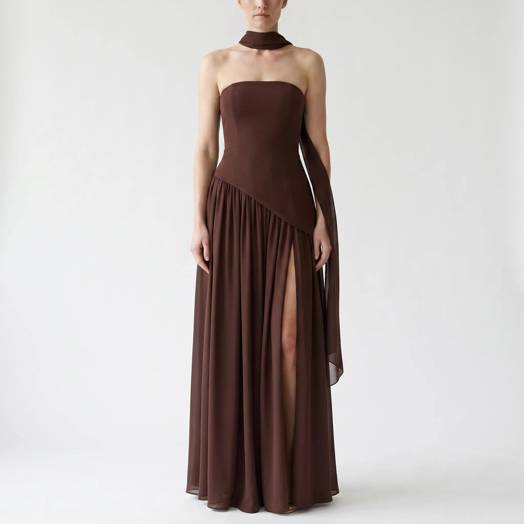 Velourna - Strapless Maxi Dress With High Slit