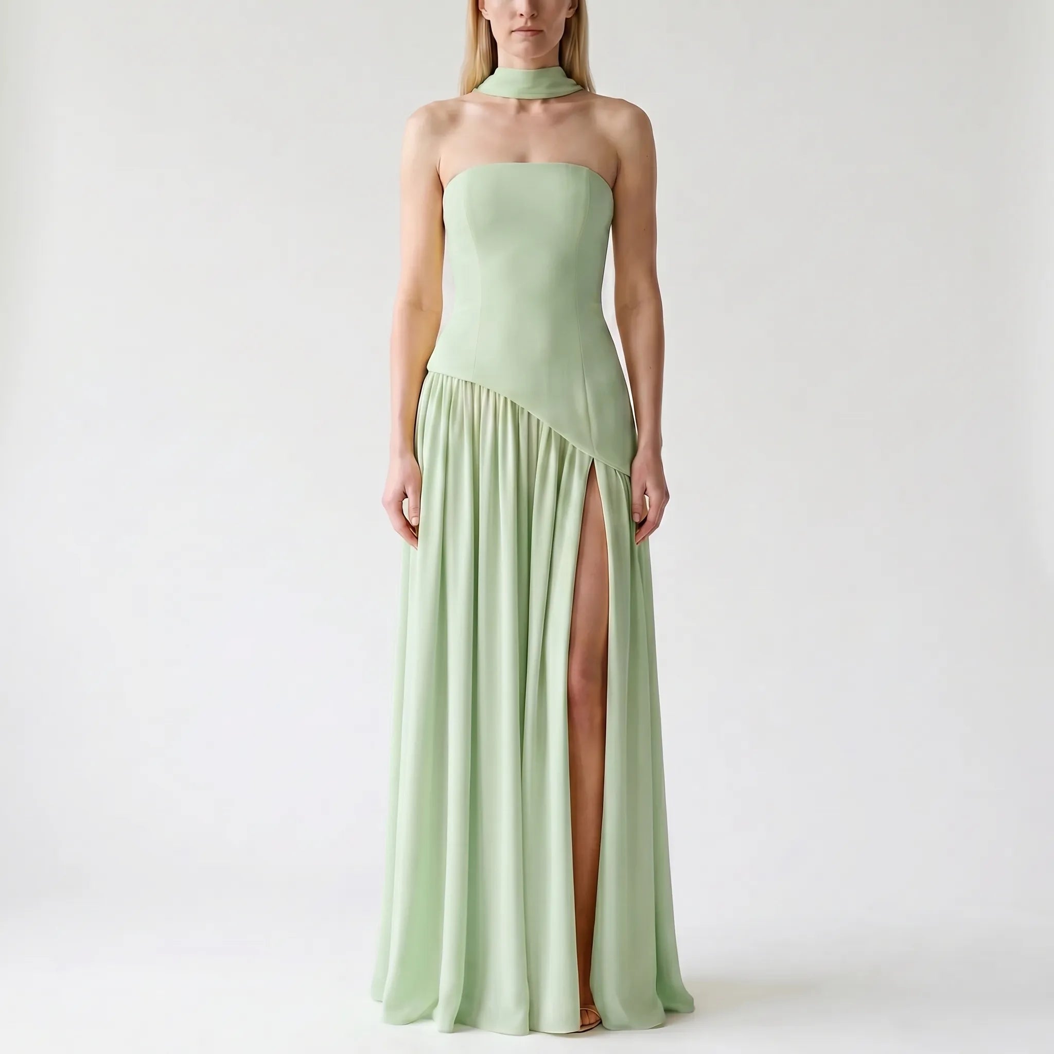 Velourna - Strapless Maxi Dress With High Slit