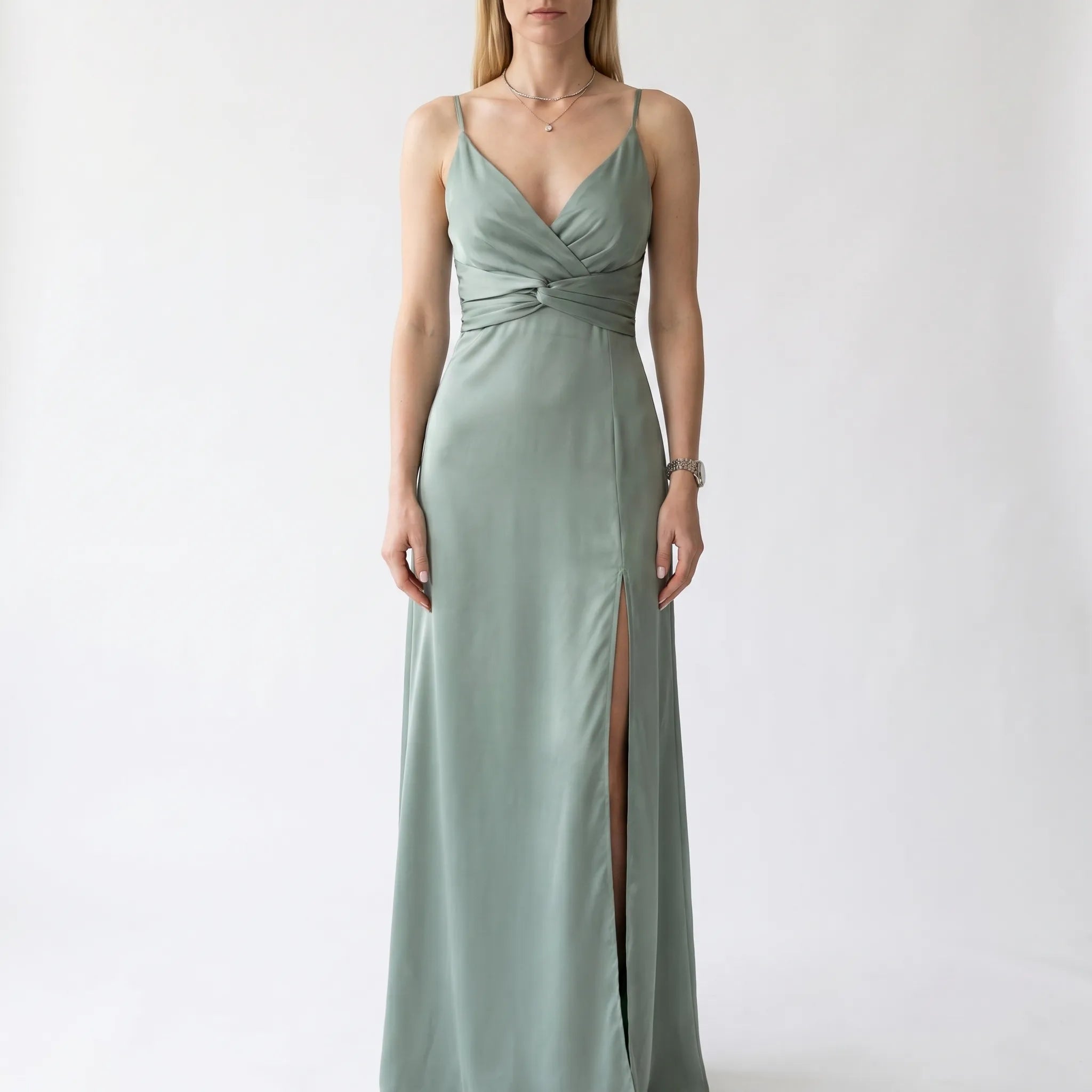 Velourne - Slim Fit Satin Maxi Dress